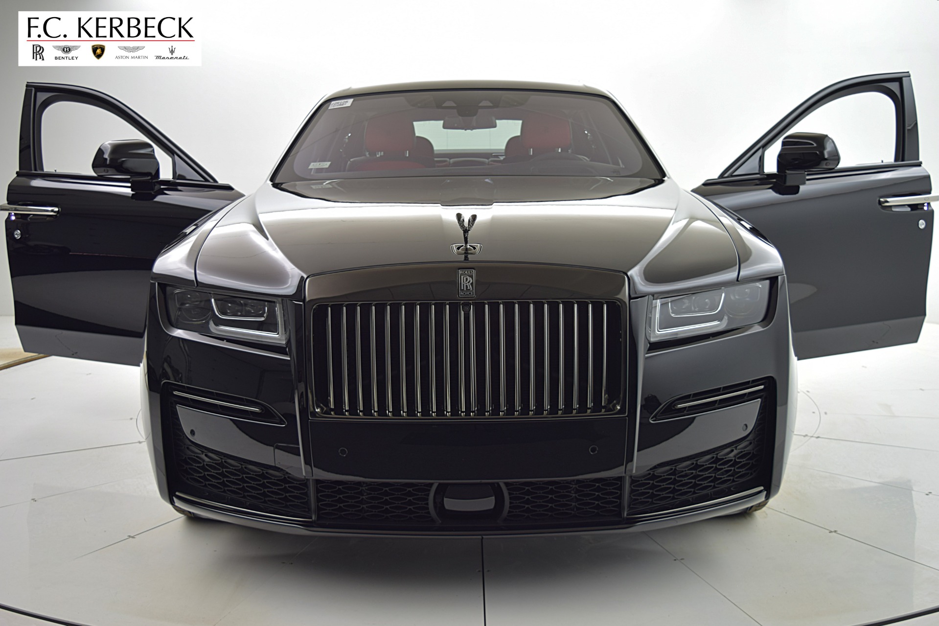 Full vehicle details of 2022 Rolls-Royce Ghost Black Badge Ghost Arctic  White Arctic White Black Badge Technical Fibre Veneer available for sale at  Rolls-Royce Motor Cars Tokyo 4-1 Kioi-Cho,Chiyoda-Ku,Tokyo 102-0094 for €0