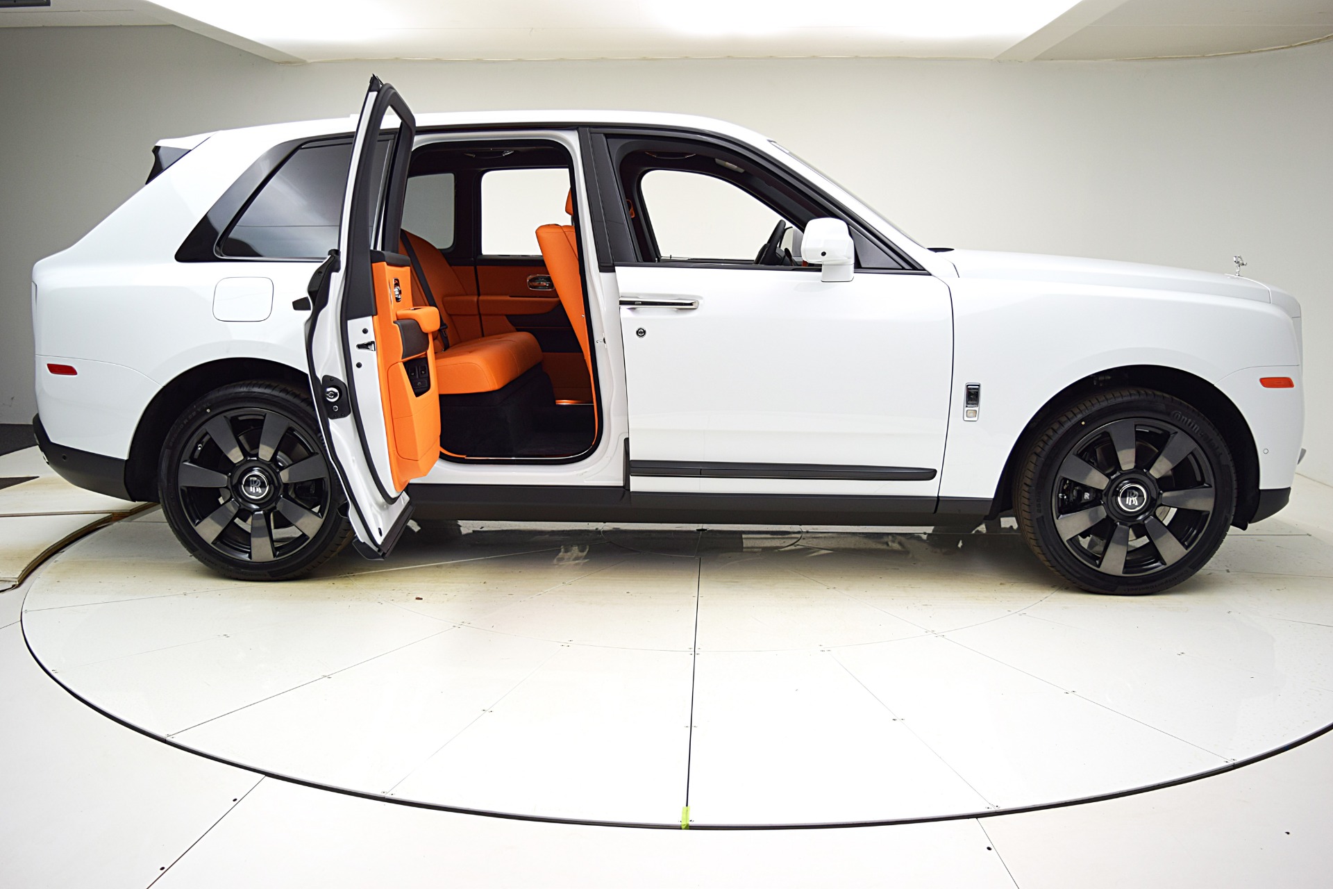 New 2021 Rolls-Royce Cullinan For Sale ($375,900)  Rolls-Royce Motor Cars  Philadelphia Stock #21R113